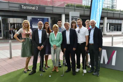 Promis hatten mächtig Spaß auf der Golfanlage im Airport München